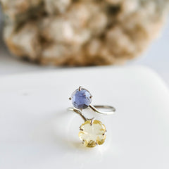 Lemon Topaz Flower & Iolite Round Flat Cut Ring โ 925 Sterling Silver