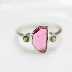Pink Flat-Cut Tourmaline Ring with Green Accents – 925 Sterling Silver