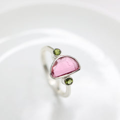 Pink Flat-Cut Tourmaline Ring with Green Accents – 925 Sterling Silver